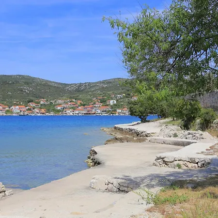 Apartment With Parking Space - Trogir - 25256