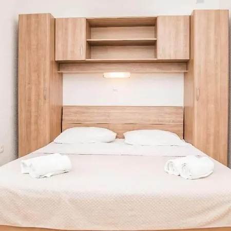 With Parking Space - Trogir - 25256 Apartment *